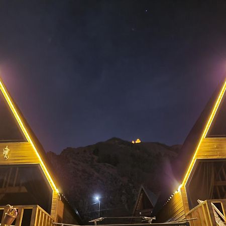 Pine Chalet Kazbegi المظهر الخارجي الصورة